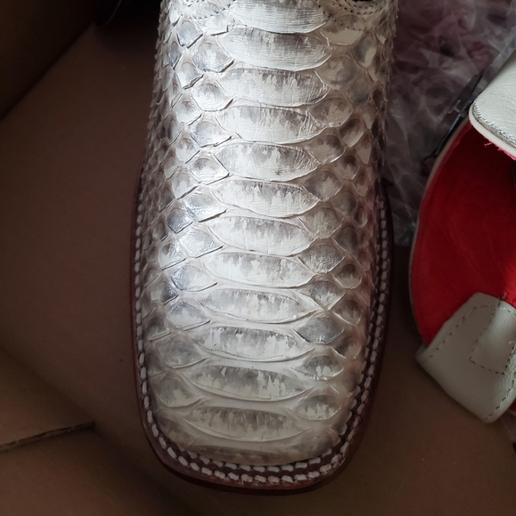 Los Altos Western Wear - Picture 1 of 3